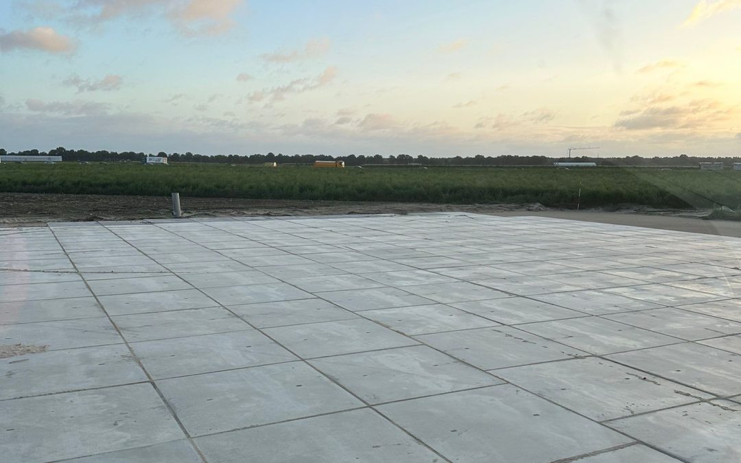 Grubbenvorst geleverd en gelegd 200x200x016 C zonder hoeklijn